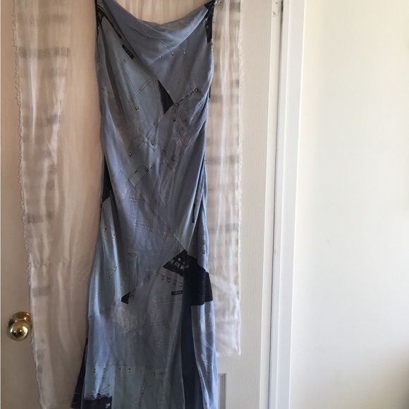 Designer fashion.See all details:poshmark.ca/closet/webzy. Unique and el… - Picture 3 of 15